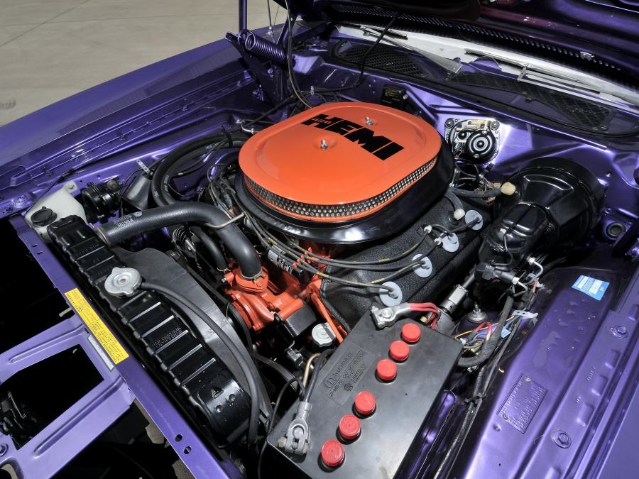 Моторный отсек Dodge Charger R/T Hemi With Ramcharger Hood Option (WS23) 1971 года  (фото 40 из 40)